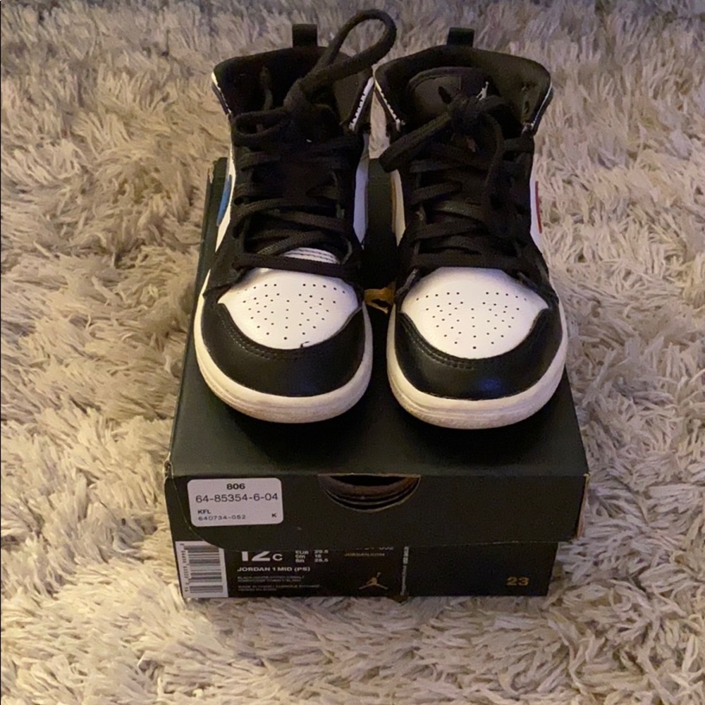 Jordan 1 Mid